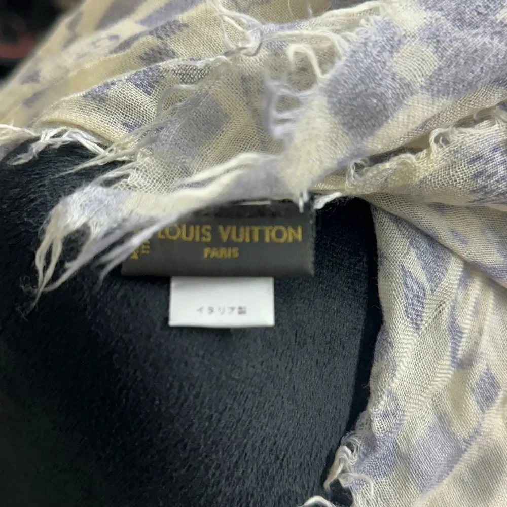 Auth Louis Vuitton Damier Azur Semi Sheer Cashmere / Silk Shawl Stole Wrap Scarf